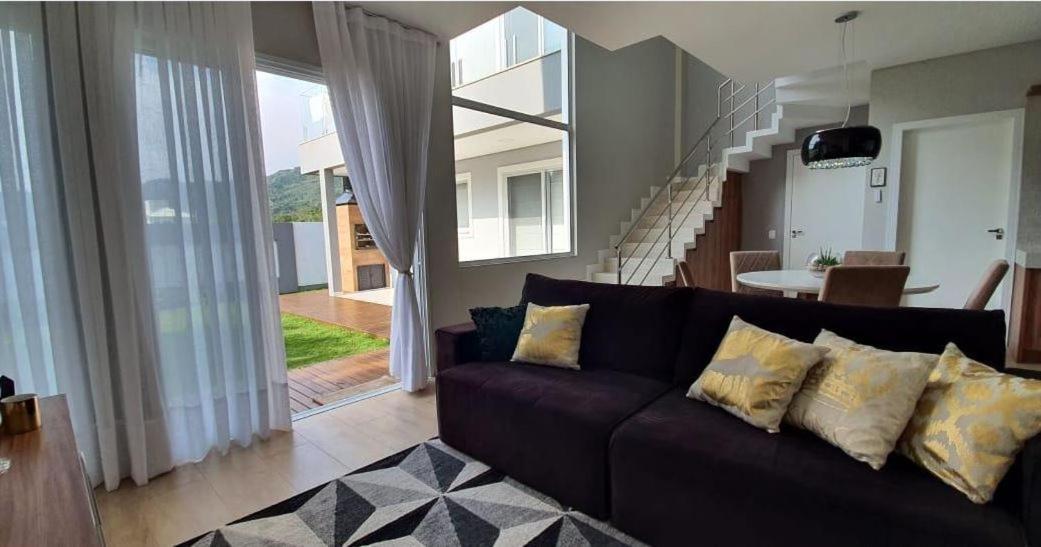 Casa Luxo Com Piscina A 500 Metros Da